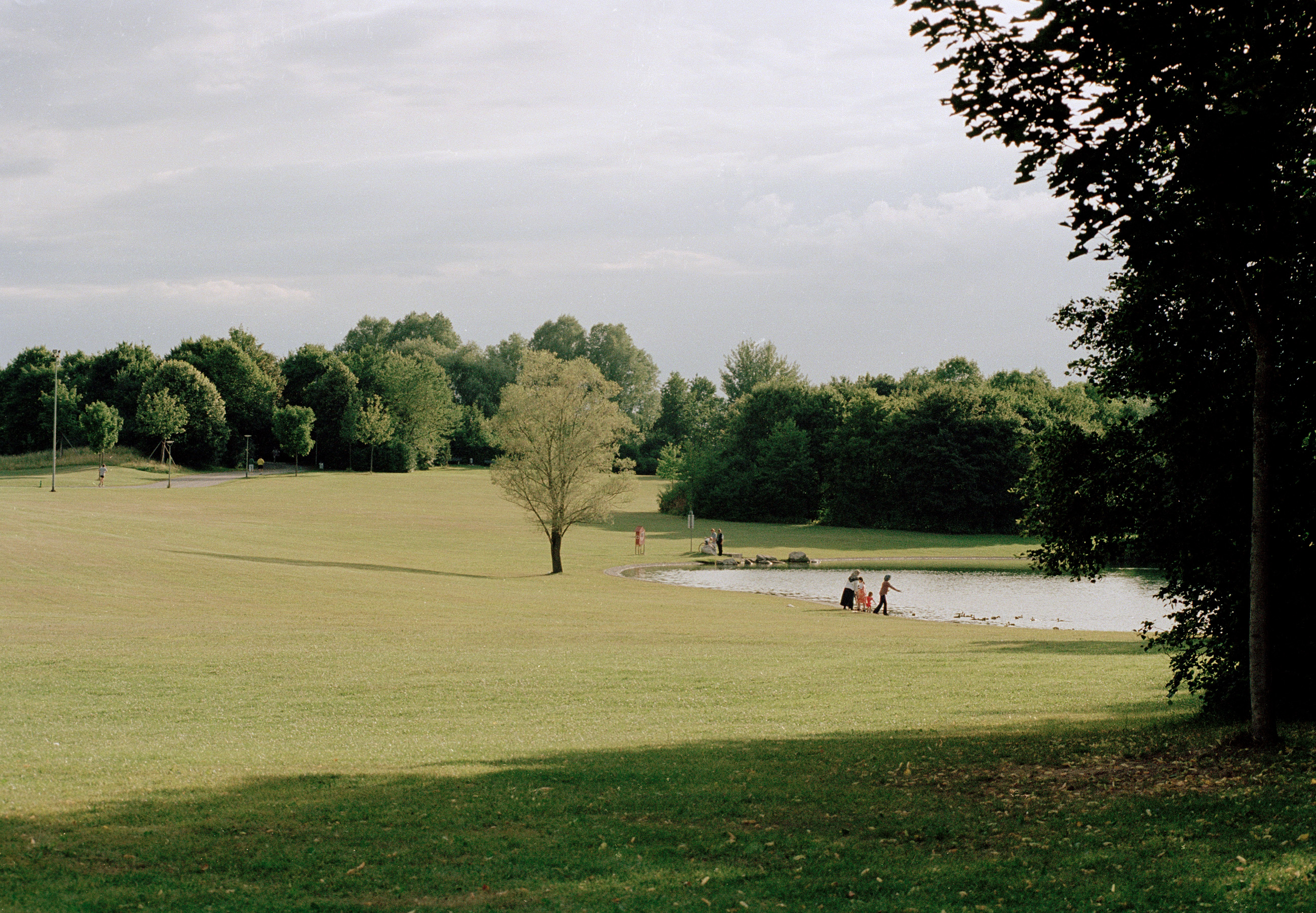 Ostpark von München, hier nahe dem kleinen See – Foto: KWA / Anton Krämer