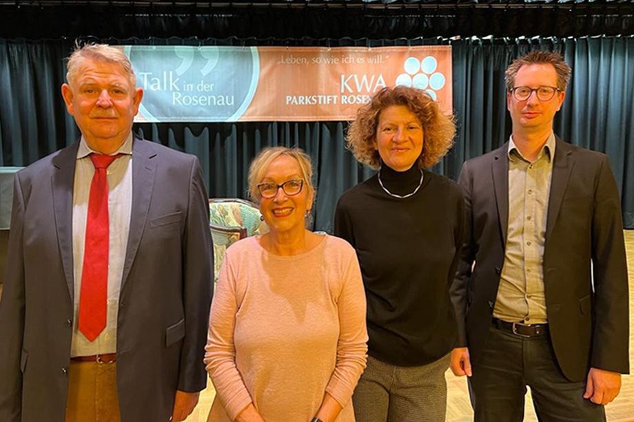 Im Dezember 2023, von links: Dominik Gügel, Marina Gernard, Talkgast Dr. Birgit Rückert (Leiterin der Schlossverwaltung Salem), Stiftsdirektor Daniel Schlegel